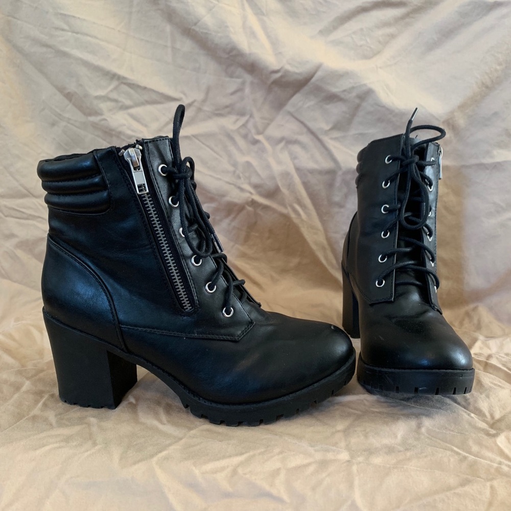 STEVE MADDEN Black Heeled Combat Boots